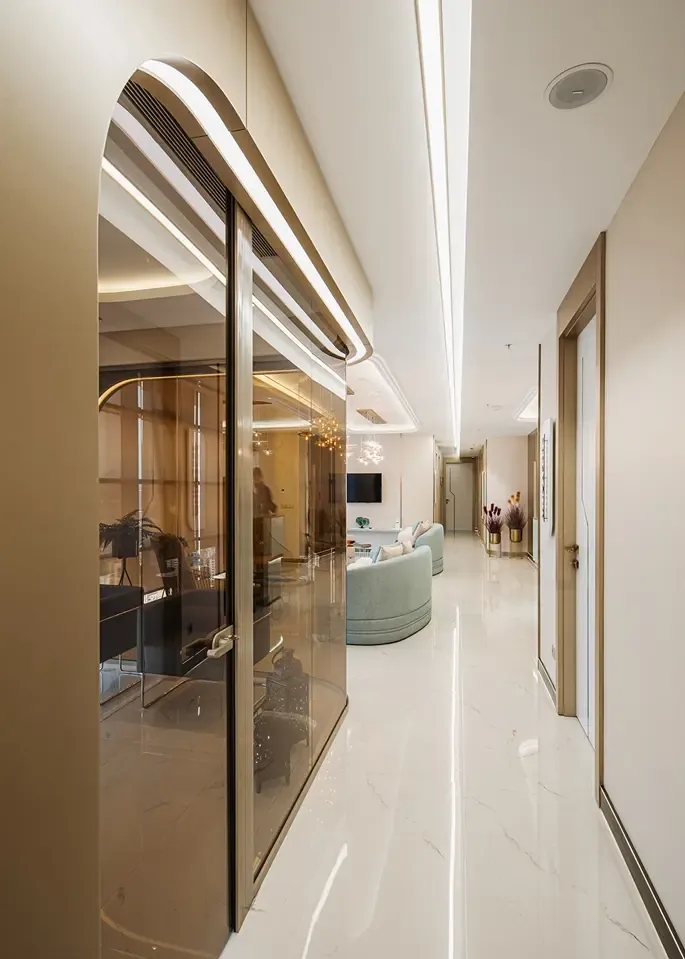 Kliniğin modern iç mimarisi